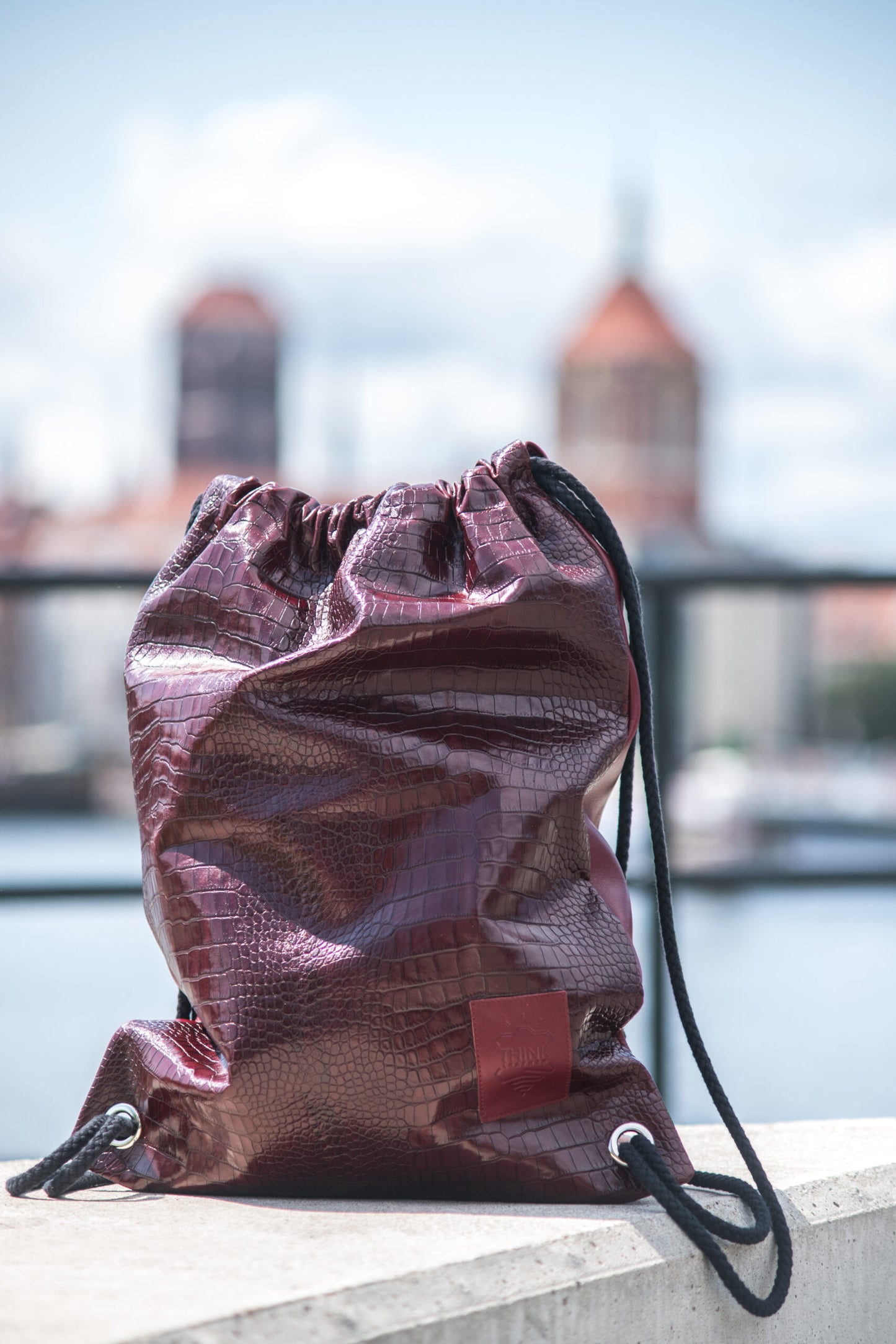 Skórzany plecak-worek CROCO - bordowy