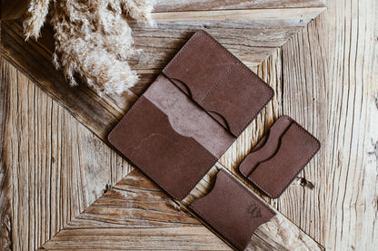 Leather card holder - dark brown